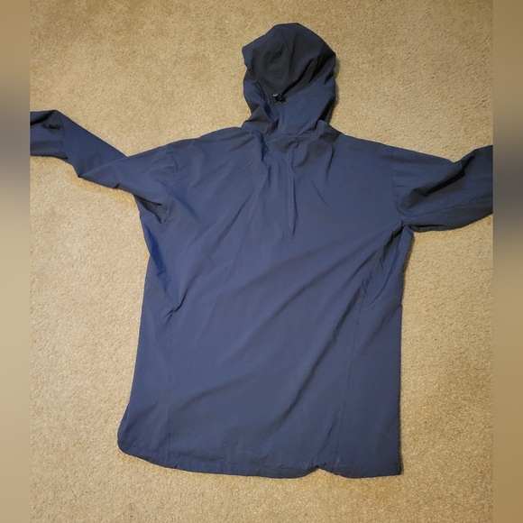 Arcteryx Squamish Windbreaker Hoody - Picture 3 of 6